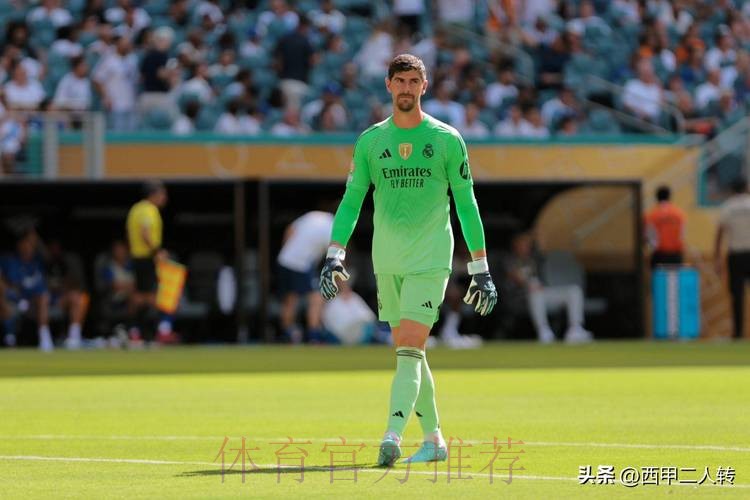 记者:库尔图瓦已回归球队训练 赫伊森难复出